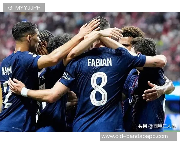 欧冠足球中的璀璨明星球员们如何在赛场上闪耀光芒